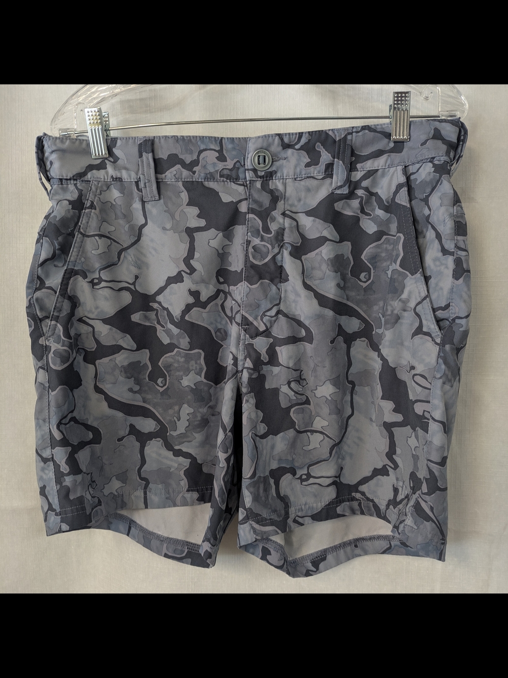 Huk Men's Gray Camo Flat Front Shorts